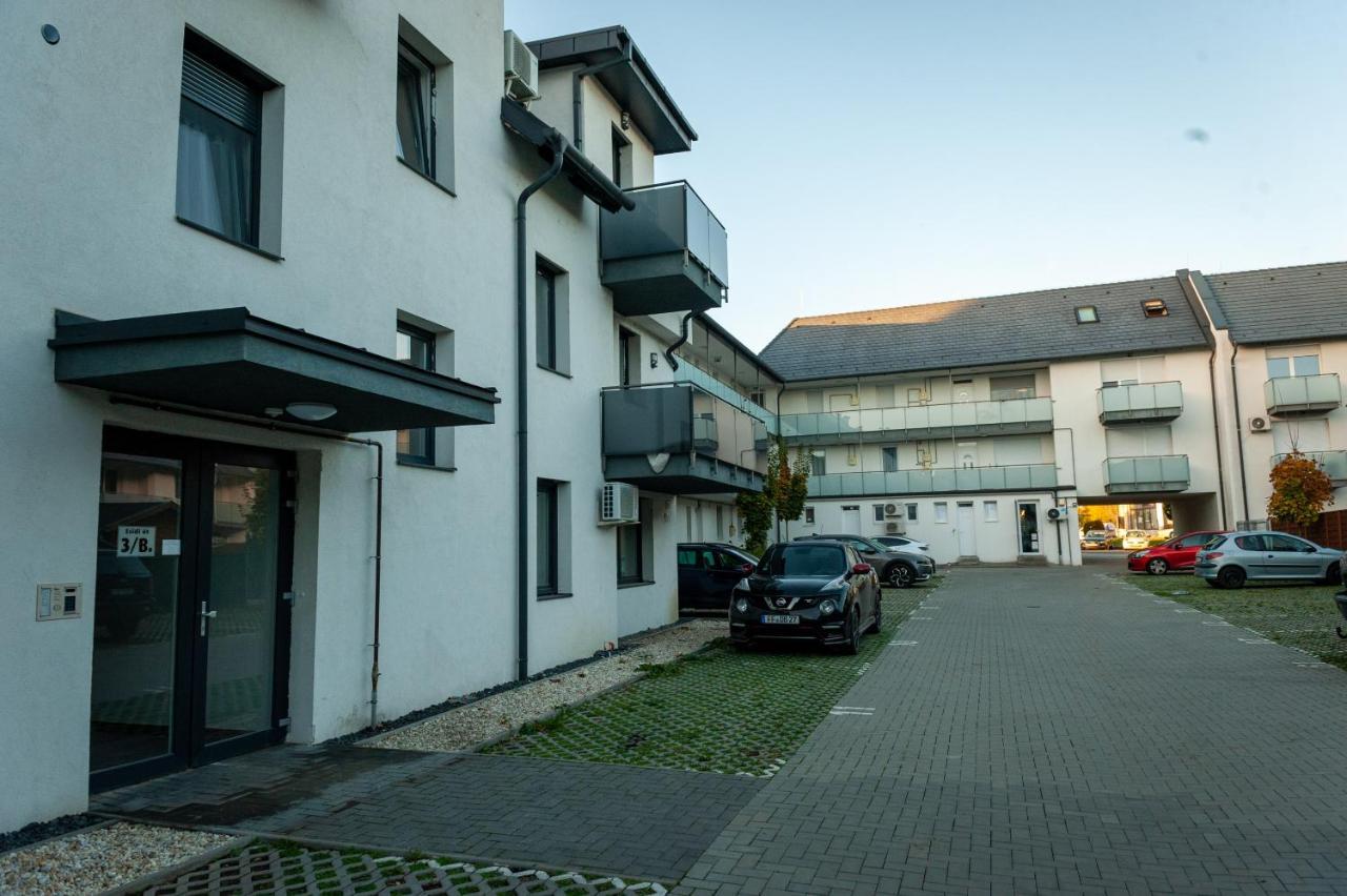 Ciao Lilla Apartman Keszthely Buitenkant foto